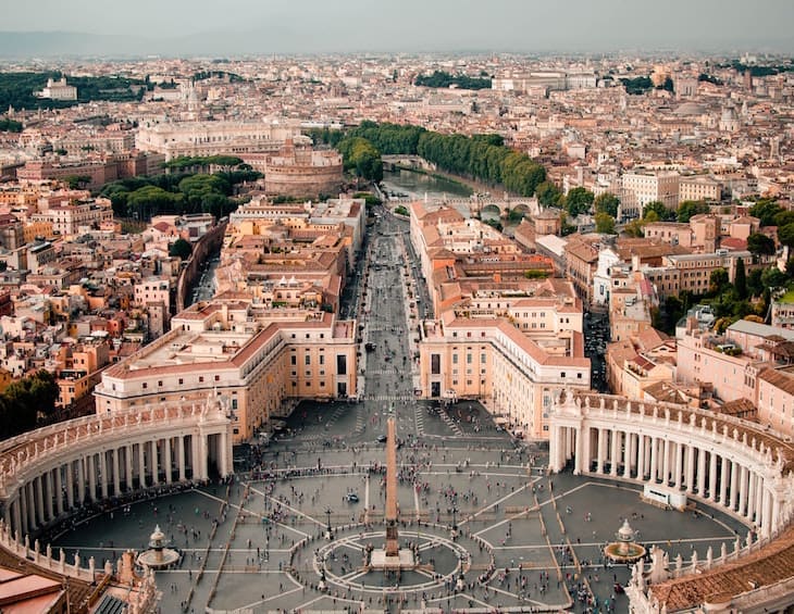 Rosewood Rome hotel on Via Veneto. best Rosewood Honeymoon resorts